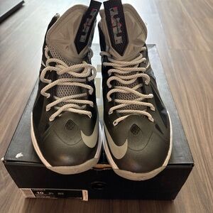 Nike LeBron X Prism 541100-004 Size 10 Men’s Black Multicolor Basketball